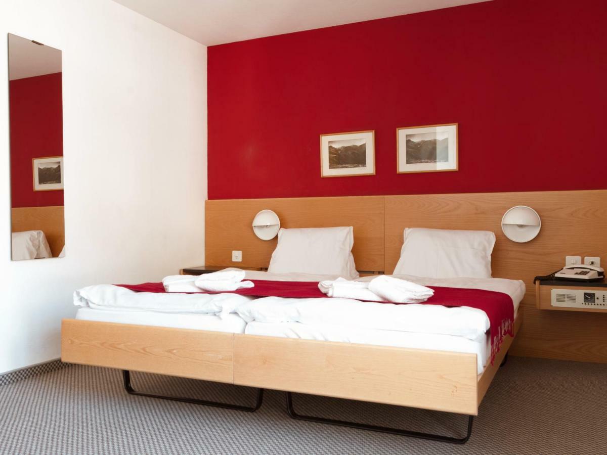 Hotel Aurora Ardez Екстер'єр фото