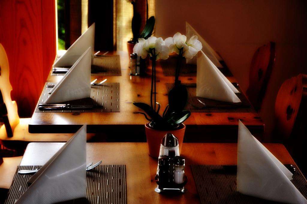 Hotel Aurora Ardez Ресторан фото